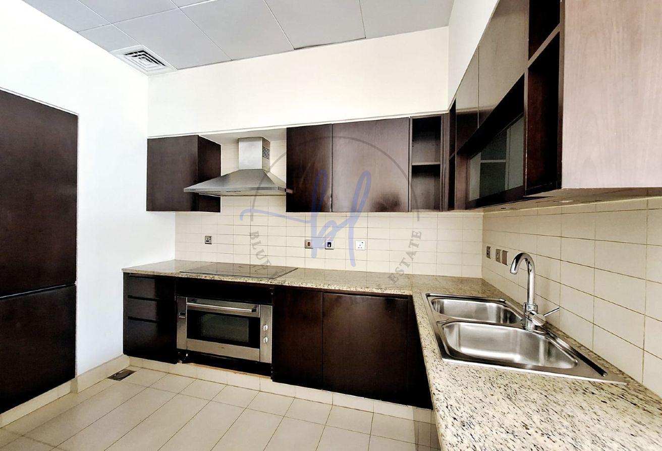 Luxury Property| Club & Vista Parking View| Vacant photo 5