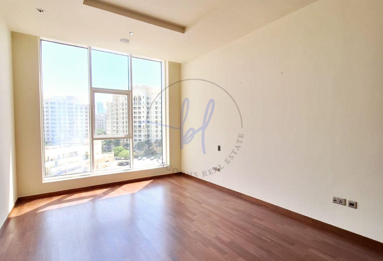 Luxury Property| Club & Vista Parking View| Vacant photo 9