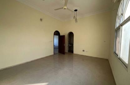 Villa - 5 - 5 for rent in Al Khezamia - Halwan - Sharjah