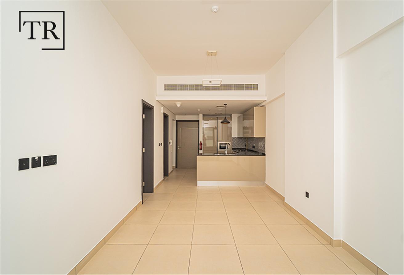 1BHK+Study | Spacious Layout | Community Views photo 2