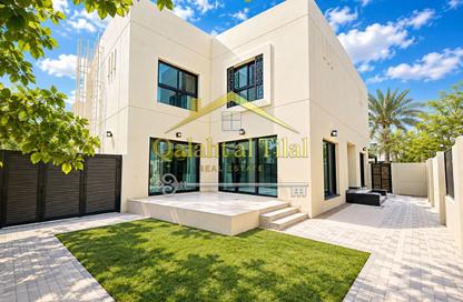 Villa - 4 - 5 for rent in Sharjah Sustainable City - Sharjah