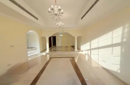 Villa - 5 Bedrooms - 5 Bathrooms for rent in Jumeirah 2 Villas - Jumeirah 2 - Jumeirah - Dubai