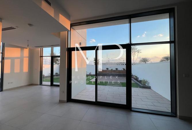 98714044 - Property Image 3