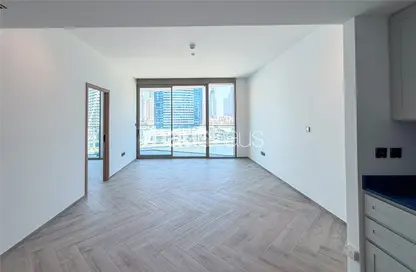 شقة - غرفة نوم - 1 حمام للايجار في بنينسولا ثري - بنينسولا - الخليج التجاري - دبي