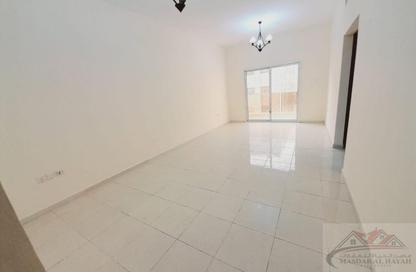 Apartment - 1 Bedroom - 2 Bathrooms for rent in Muwaileh 29 Building - Muwaileh - Sharjah