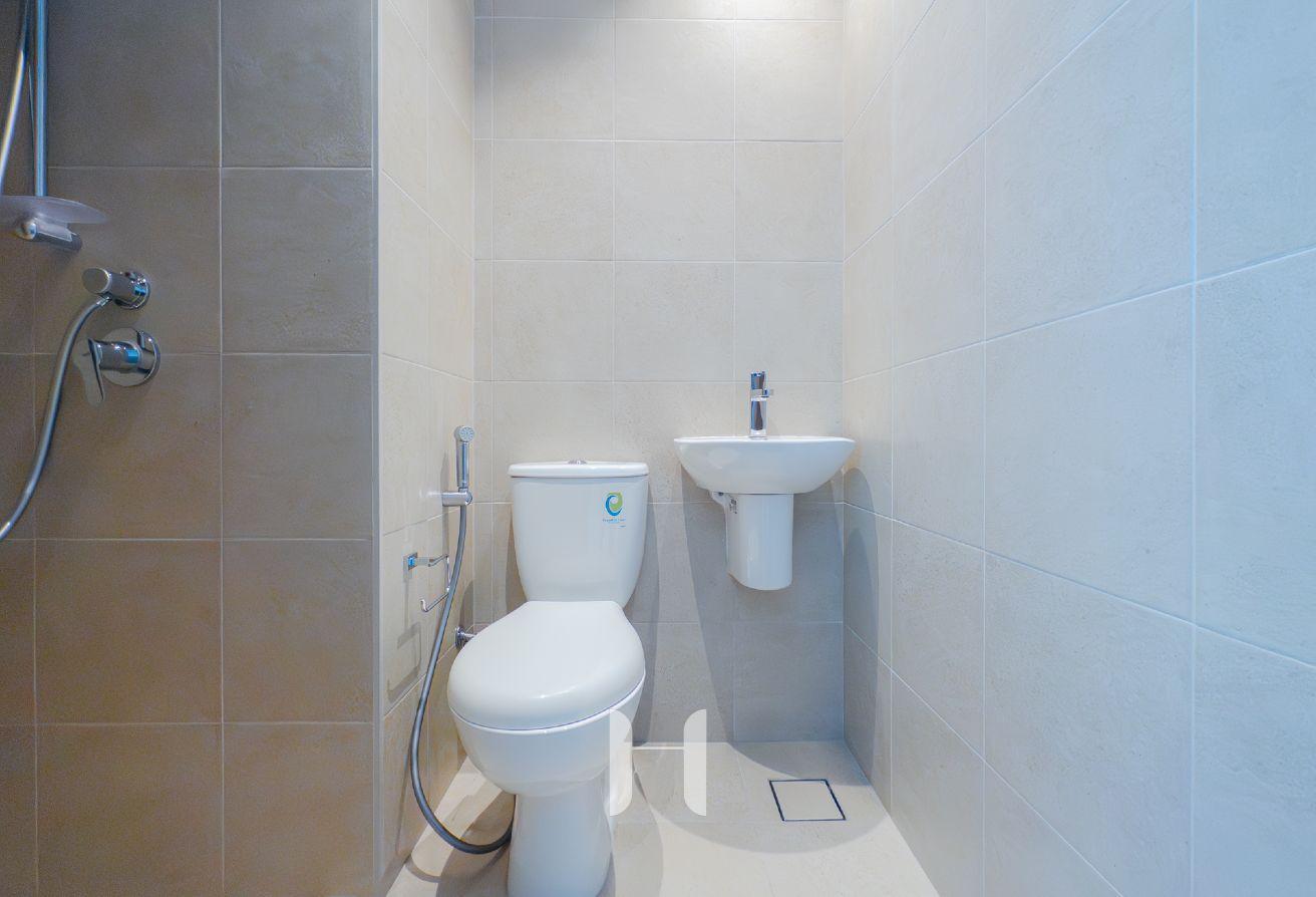 Luxury 2BR Duplex + Maid | Burj View | High Floor photo 16