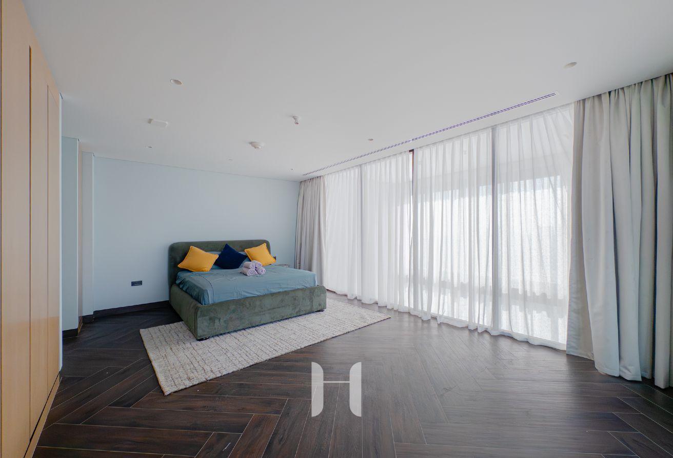 Luxury 2BR Duplex + Maid | Burj View | High Floor photo 8