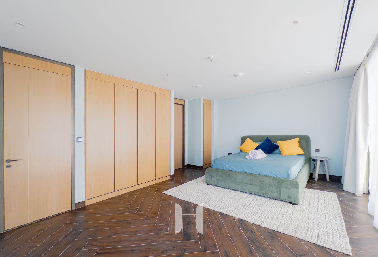 Luxury 2BR Duplex + Maid | Burj View | High Floor photo 7