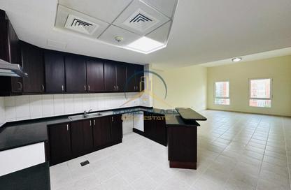 Apartment - 2 - 3 for rent in Building 129 - Cactus Cluster - Discovery Gardens - Dubai