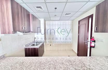 Apartment - 1 Bedroom - 2 Bathrooms for rent in Stadium Point - Dubai Sports City - Dubai Apartment - 1 Bedroom - 2 Bathrooms for rent in Stadium Point - Dubai Sports City - Dubai