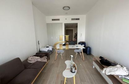 Apartment - Studio - 1 Bathroom for rent in Bloom Heights A - Bloom Heights - District 15 - Jumeirah Village Circle - Dubai