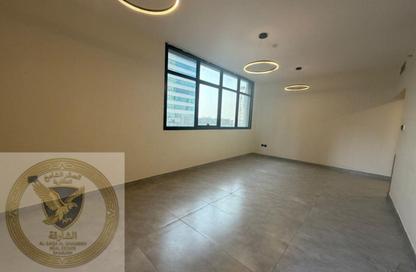 Apartment - 2 Bedrooms - 3 Bathrooms for rent in Al Khan Corniche - Al Khan - Sharjah Apartment - 2 Bedrooms - 3 Bathrooms for rent in Al Khan Corniche - Al Khan - Sharjah