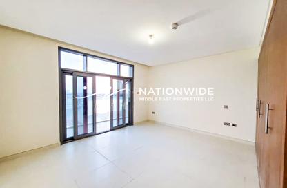 Villa - 4 - 5 for rent in Luluat Al Raha - Al Raha Beach - Abu Dhabi