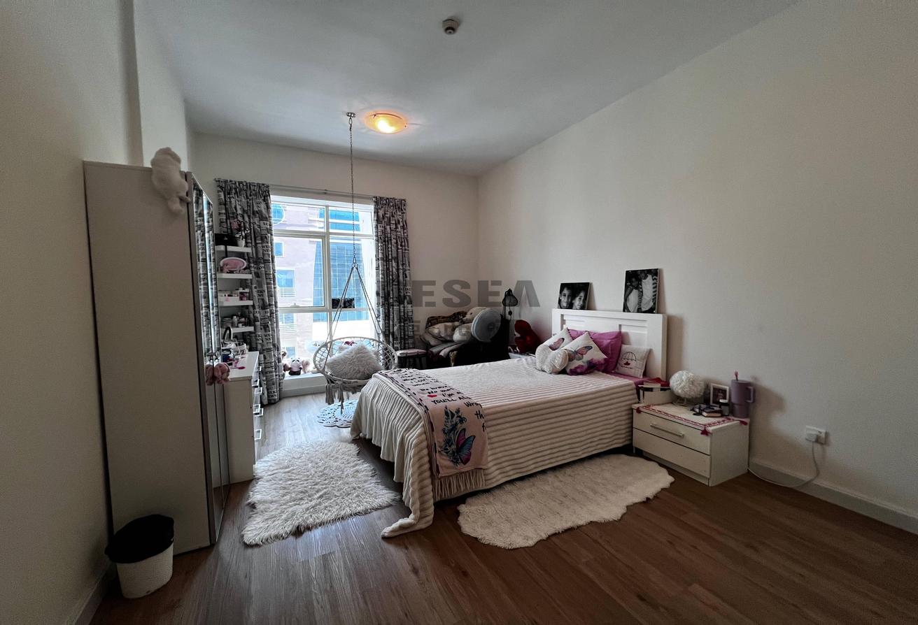 Chiller Free | Spacious | Modified | Vacant photo 7