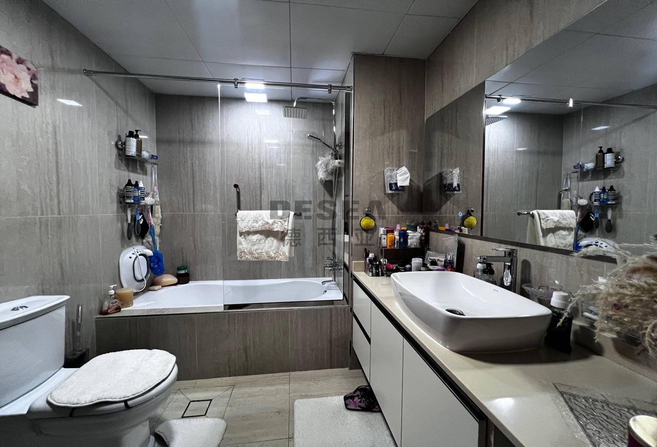 Chiller Free | Spacious | Modified | Vacant photo 6