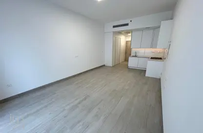 شقة - 1 حمام للايجار في لوما 22 - الضاحية 10 - قرية جميرا الدائرية - دبي