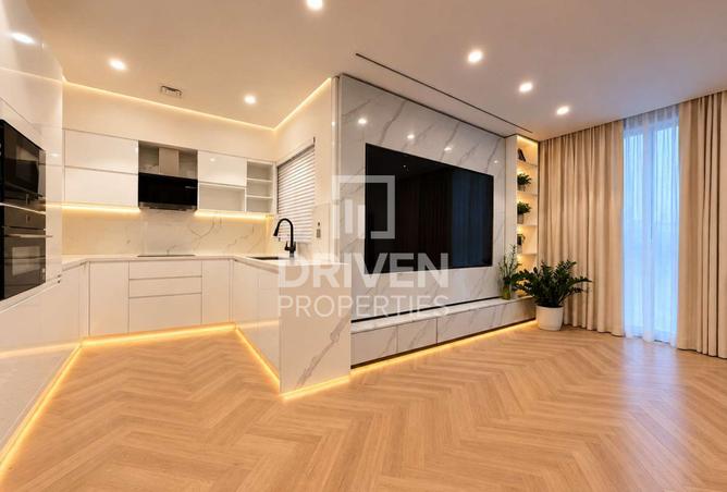 4-bed townhouse in Maple 2 · Vacant on transfer · Upgraded — photo 3