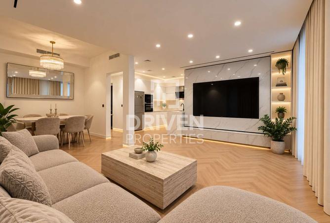 4-bed townhouse in Maple 2 · Vacant on transfer · Upgraded — photo 2