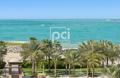 Apartment - 2 - 3 for sale in Fairmont Marina Residences - The Marina - Abu Dhabi