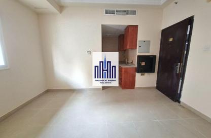 Apartment - Studio - 1 Bathroom for rent in Muwailih Building - Muwaileh - Sharjah