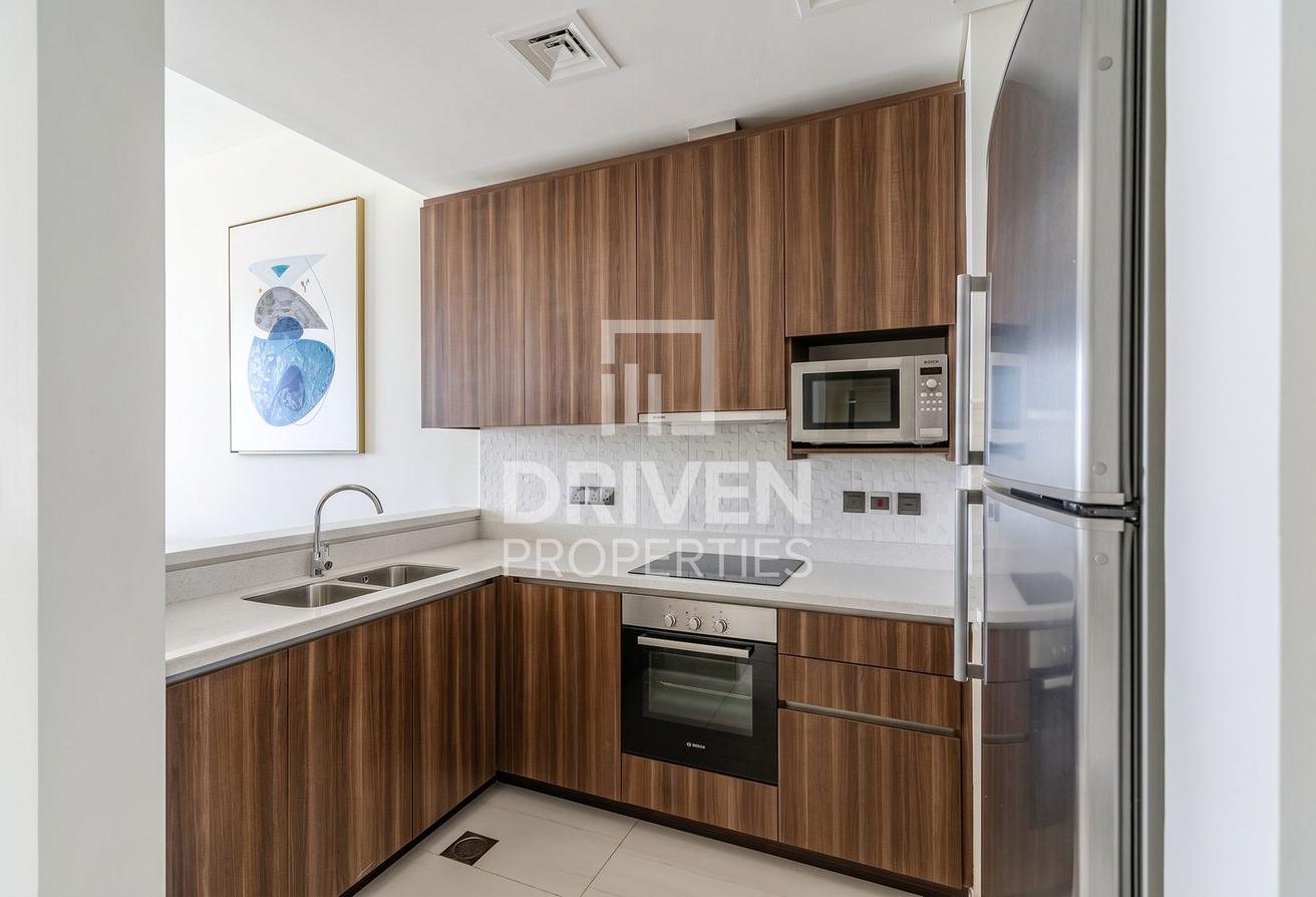Elegantly Furnished | High Floor | Well Located photo 5