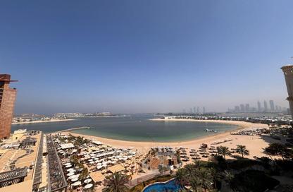 Apartment - 2 Bedrooms - 3 Bathrooms for rent in Al Das - Shoreline Apartments - Palm Jumeirah - Dubai