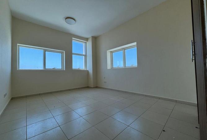 87048144 - Property Image 3