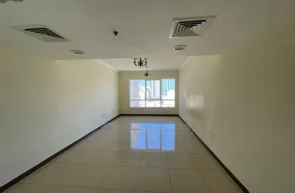 شقة - 2 غرف نوم - 3 حمامات للايجار في المحطة - القاسمية - الشارقة