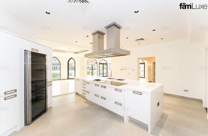 Villa - 4 - 5 for sale in Garden Homes Frond C - Garden Homes - Palm Jumeirah - Dubai