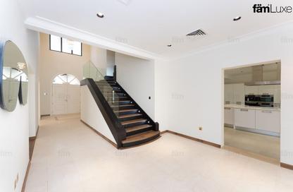 Villa - 4 - 5 for sale in Garden Homes Frond C - Garden Homes - Palm Jumeirah - Dubai