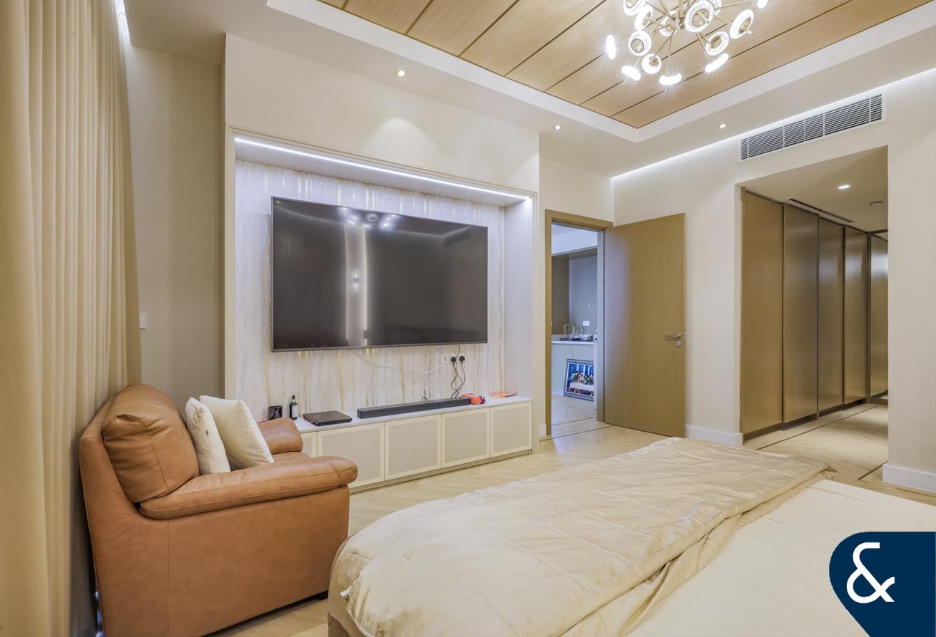 Exclusive | 5 Bed | Huge Corner Plot photo 9