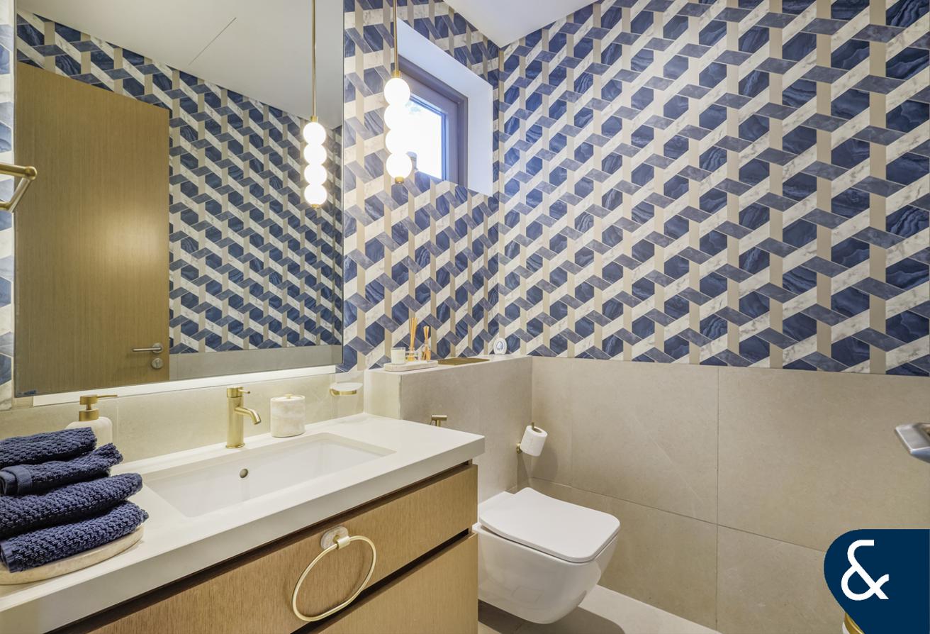 Exclusive | 5 Bed | Huge Corner Plot photo 13