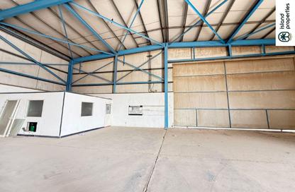 Warehouse - Studio - 5 for sale in Al Jazirah Al Hamra - Al Hamra Village - Ras Al Khaimah