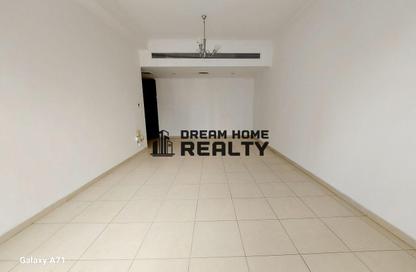 Apartment - 2 - 3 for rent in Al Khaleej Plaza - New Al Taawun Road - Al Taawun - Sharjah
