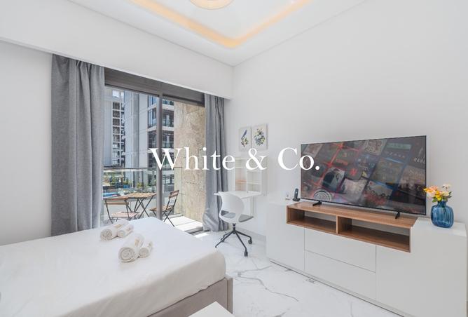 UPGRADED STUDIO | FULLY FURNISHED | VACANT photo 2