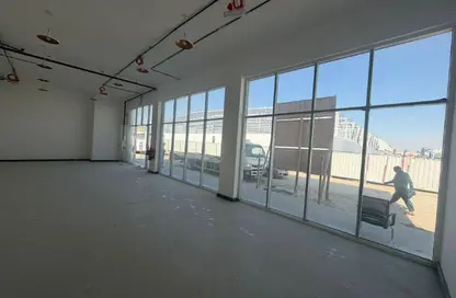 Factory - Studio - 4 Bathrooms for rent in Ali Mousa Building - Al Sajaa Industrial - Al Sajaa - Sharjah