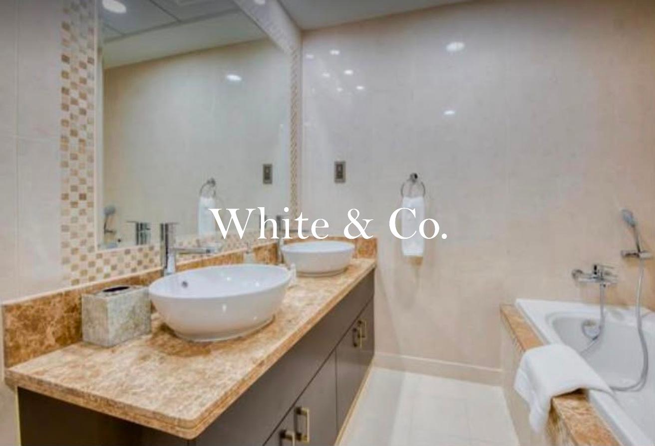 Fully Furnished | Spacious | Beach Access photo 18