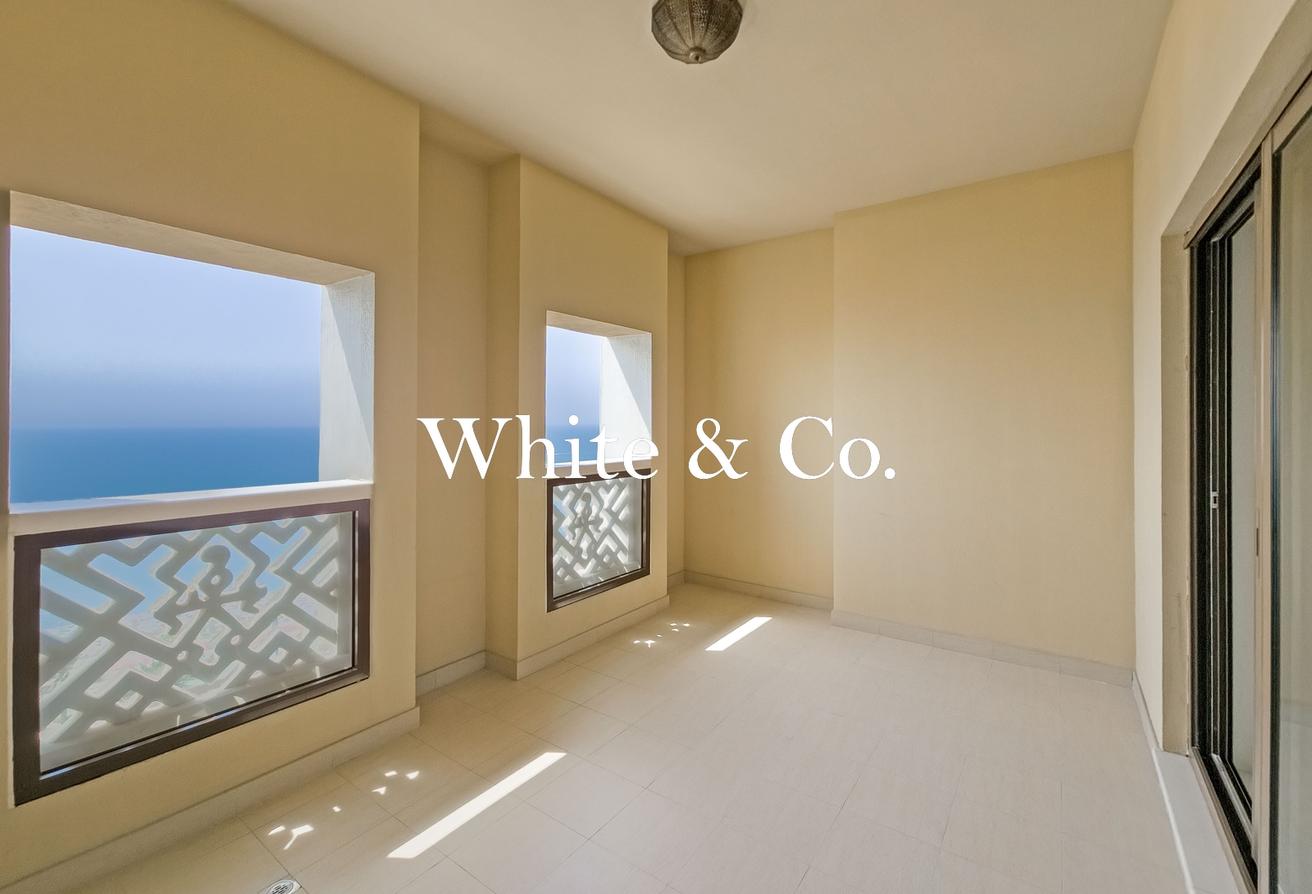 Fully Furnished | Spacious | Beach Access photo 4