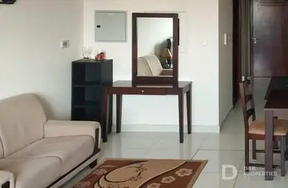 شقة - 1 حمام للايجار في مساكن النخبة رقم 3 - مساكن النخبة الرياضية - مدينة دبي الرياضية - دبي