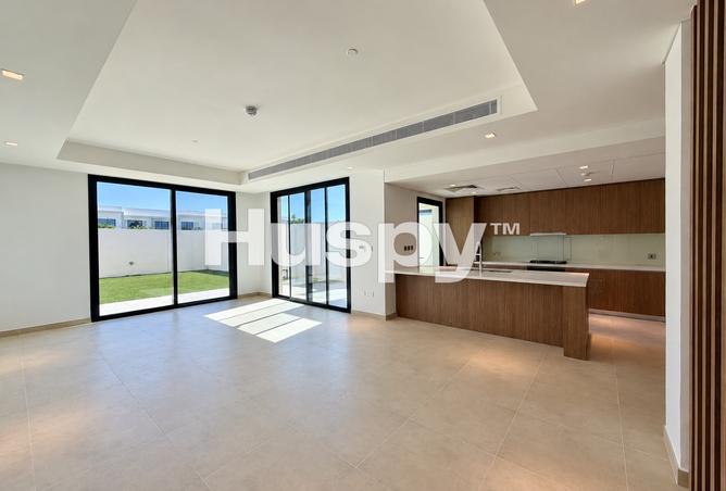 2-bed townhouse in The Magnolias · Vacant · Private garden — photo 3