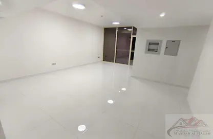 Apartment - 3 Bedrooms - 3 Bathrooms for rent in Muwaileh 29 Building - Muwaileh - Sharjah