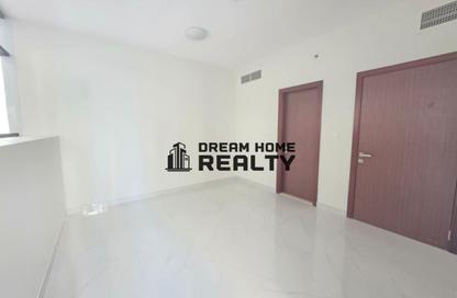 Apartment - 1 Bedroom - 2 Bathrooms for rent in Rasheed Tower 3 - Al Taawun - Sharjah Apartment - 1 Bedroom - 2 Bathrooms for rent in Rasheed Tower 3 - Al Taawun - Sharjah