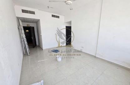 Apartment - 1 - 1 for rent in Al Qulaya'ah - Al Sharq - Sharjah Apartment - 1 - 1 for rent in Al Qulaya'ah - Al Sharq - Sharjah