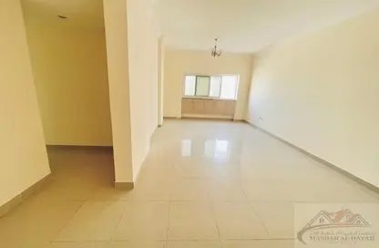 Apartment - 1 Bedroom - 2 Bathrooms for rent in Muwaileh 29 Building - Muwaileh - Sharjah