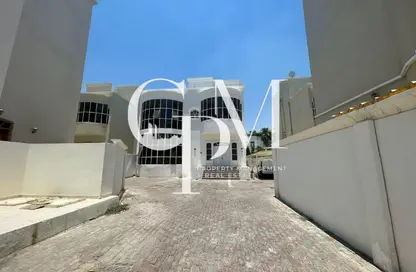 فيلا - استوديو - 5 حمامات للايجار في مدينة خليفة - أبوظبي