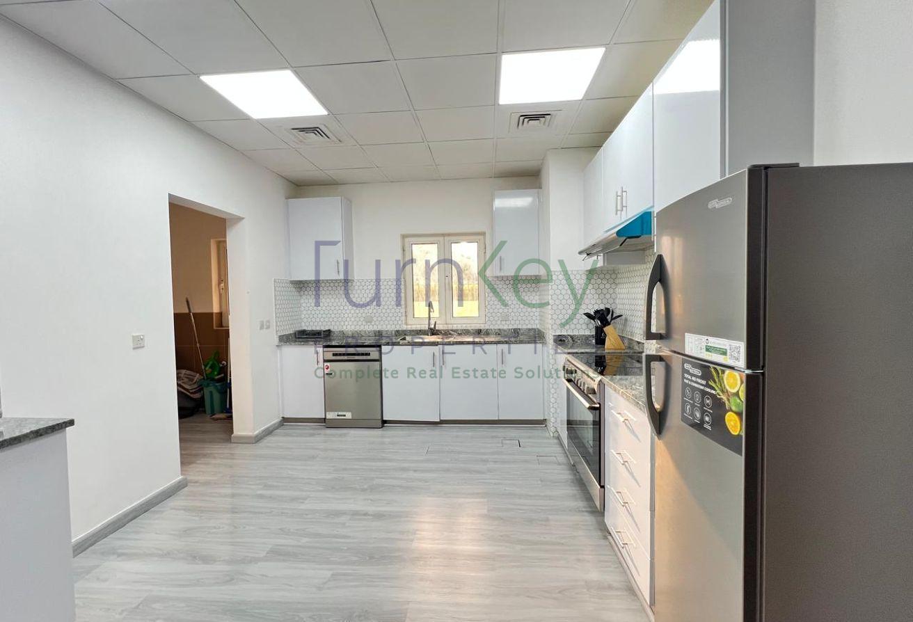 Upgraded Fully Furnished | 5 Bedrooms with Pool photo 10