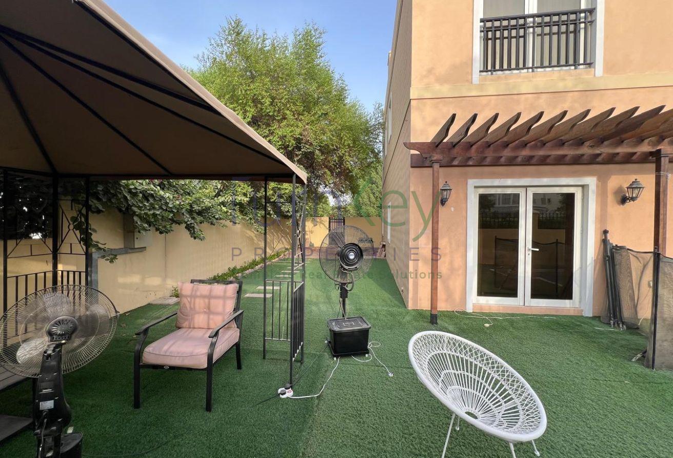 Upgraded Fully Furnished | 5 Bedrooms with Pool photo 27