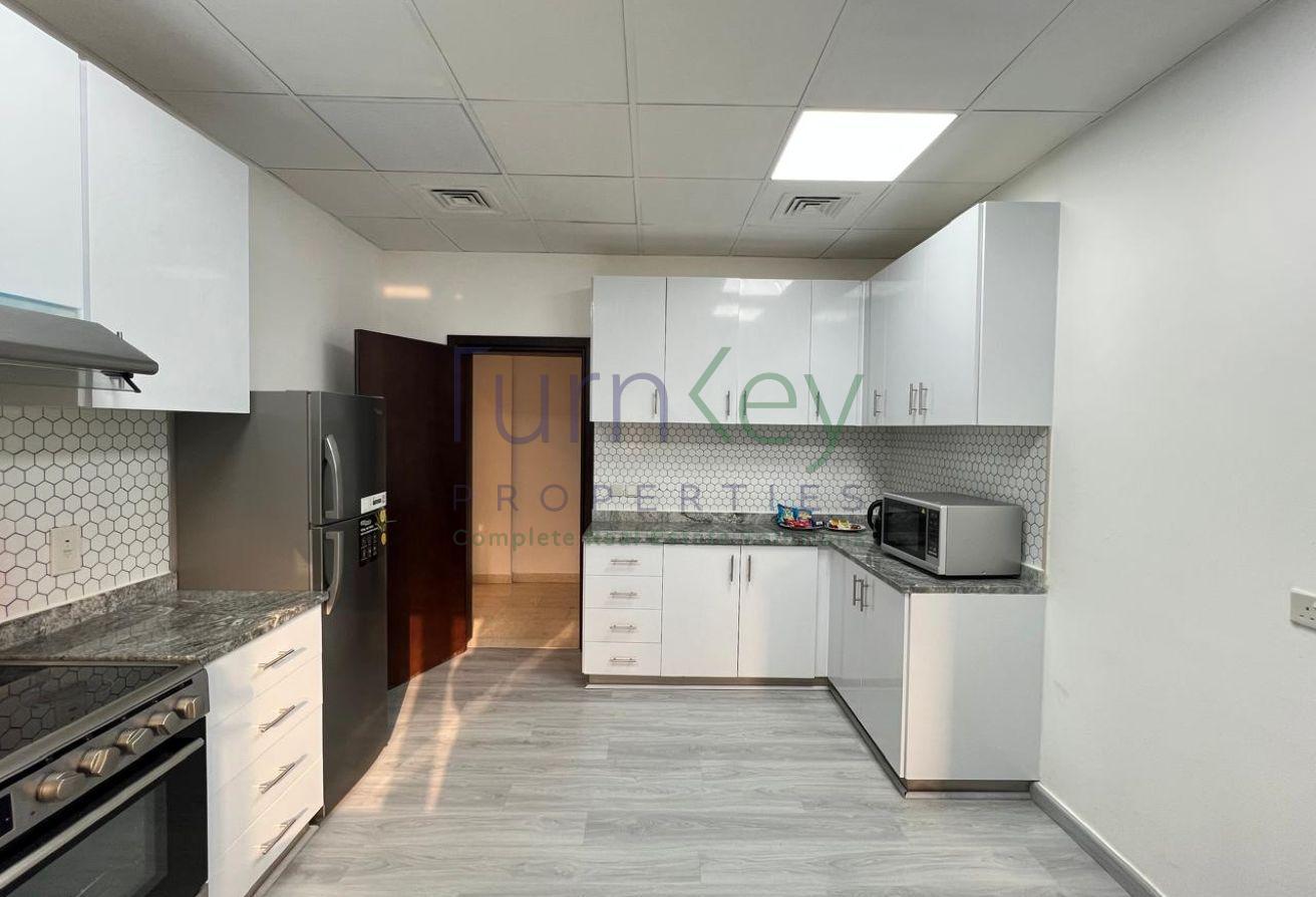 Upgraded Fully Furnished | 5 Bedrooms with Pool photo 11