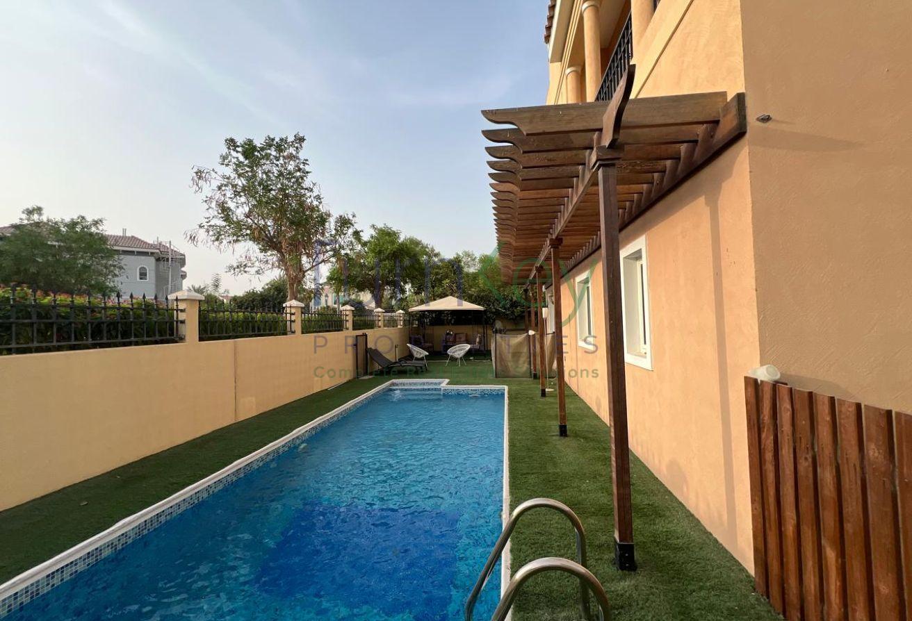 Upgraded Fully Furnished | 5 Bedrooms with Pool photo 2