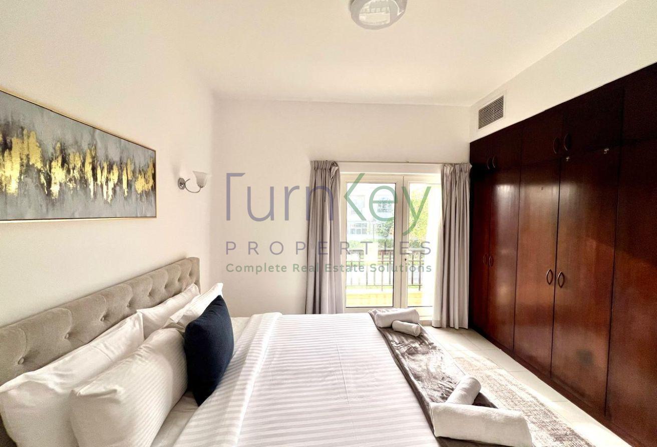 Upgraded Fully Furnished | 5 Bedrooms with Pool photo 15